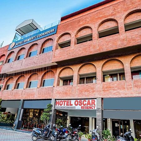 Hotel Oscar Regency Panchkula Eksteriør billede