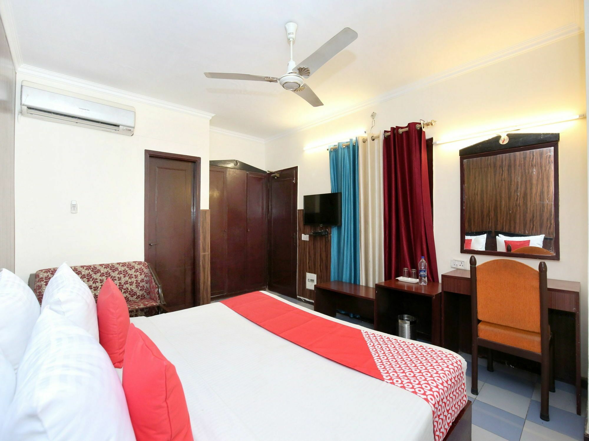 Hotel Oscar Regency Panchkula Eksteriør billede