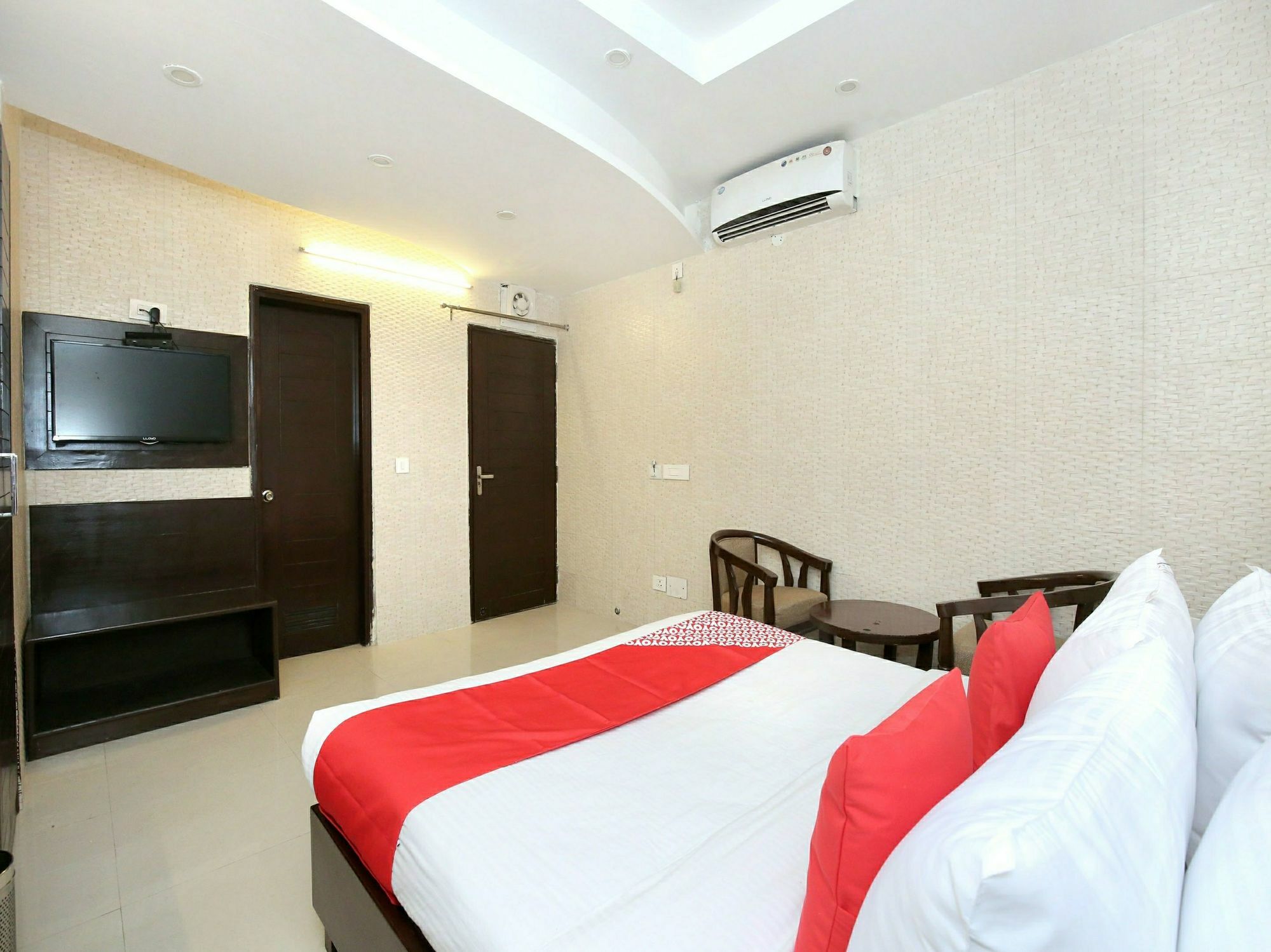 Hotel Oscar Regency Panchkula Eksteriør billede