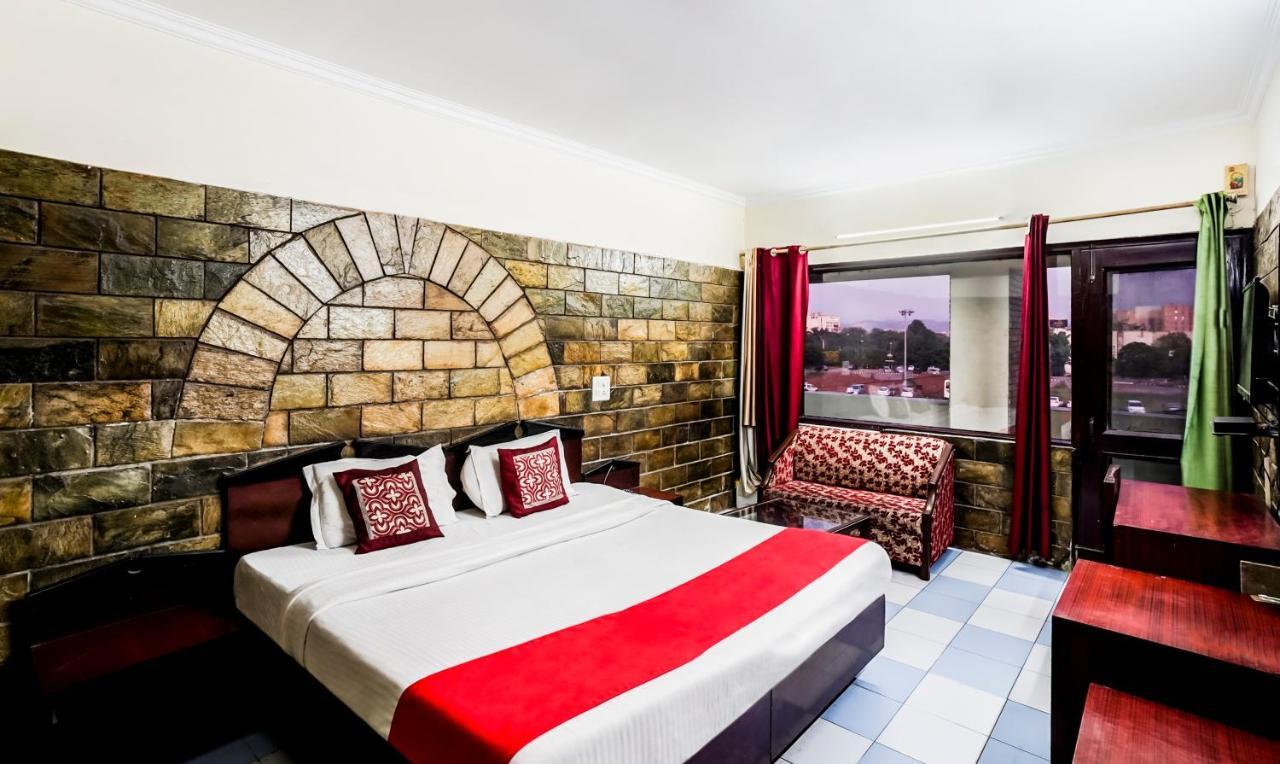 Hotel Oscar Regency Panchkula Eksteriør billede